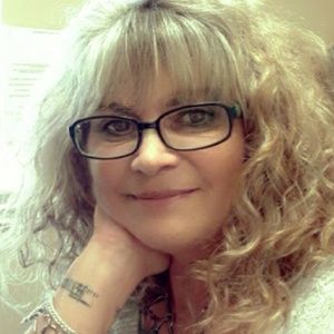 Meet your Posher, Debra